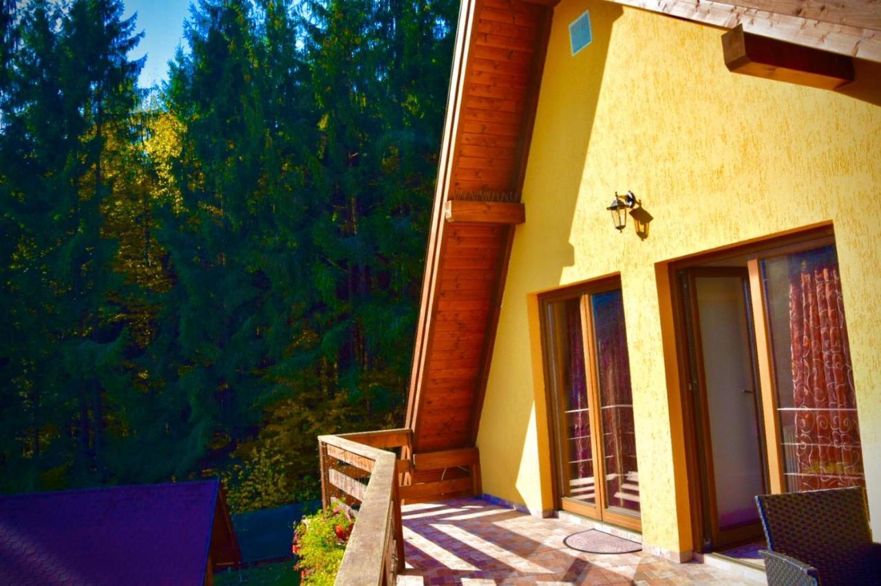 Green Property Dofteana Exterior photo